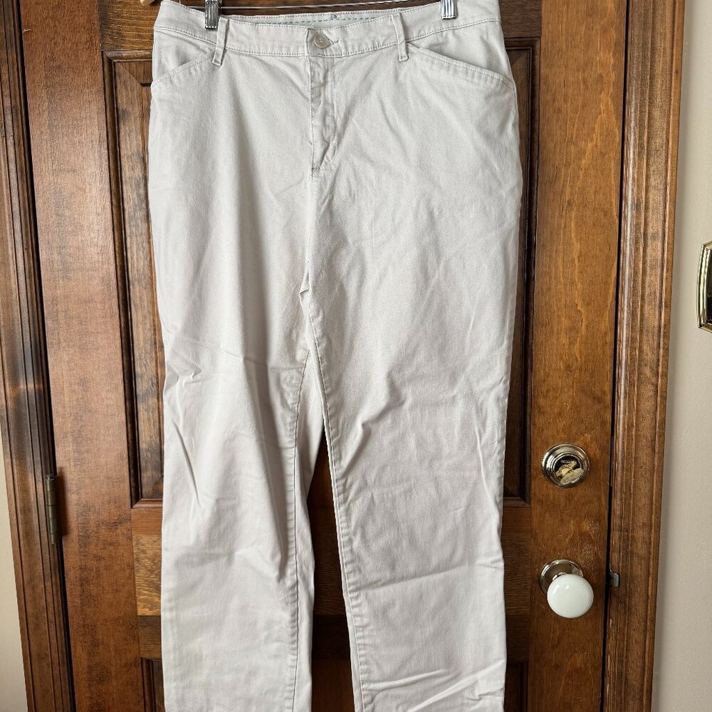 Lee Khaki "All Day Pant" Size 12 SHORT